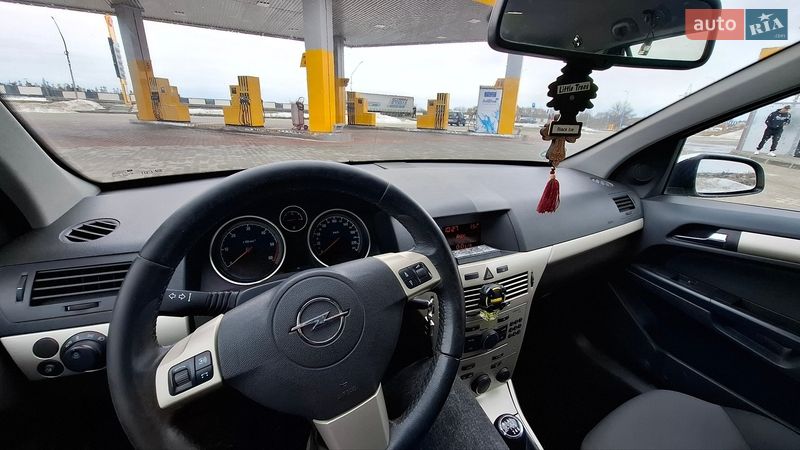 Универсал Opel Astra 2008 в Луцке