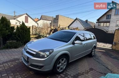 Универсал Opel Astra 2005 в Хусте