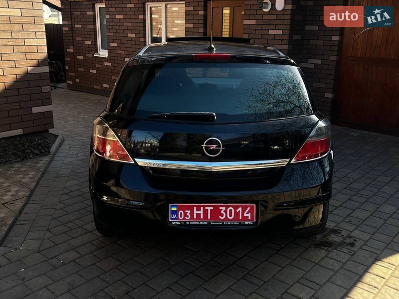 Хэтчбек Opel Astra 2008 в Луцке