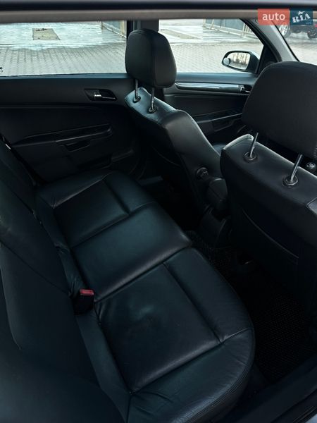 Универсал Opel Astra 2005 в Хмельницком