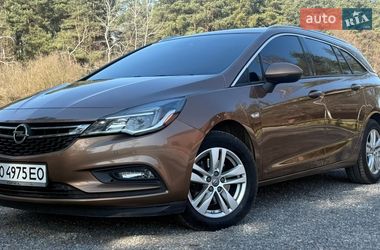 Універсал Opel Astra 2016 в Яворові