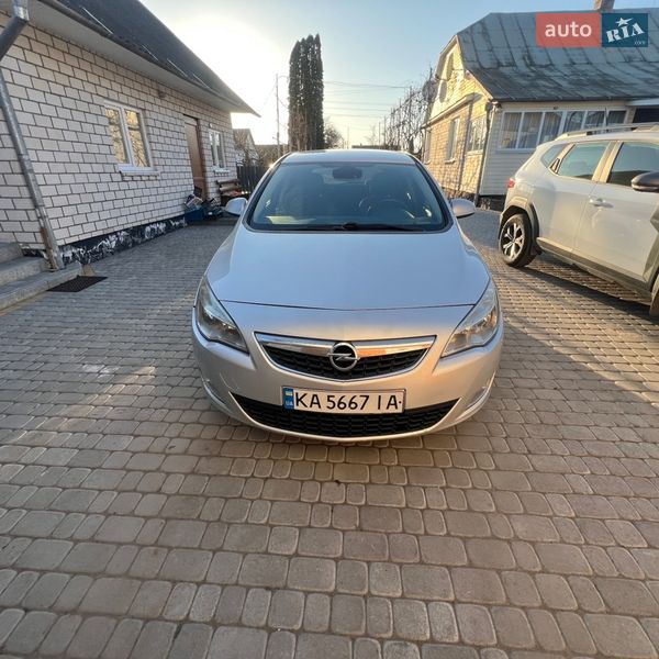Хетчбек Opel Astra 2010 в Києві фото 5 Хетчбек Opel Astra 2010 в Києві