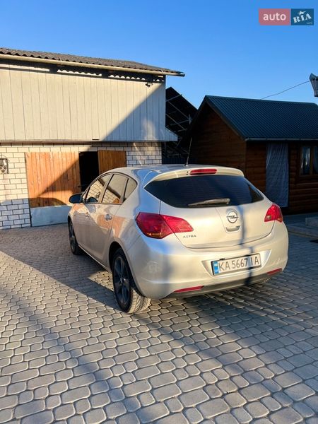Хетчбек Opel Astra 2010 в Києві фото 11 Хетчбек Opel Astra 2010 в Києві