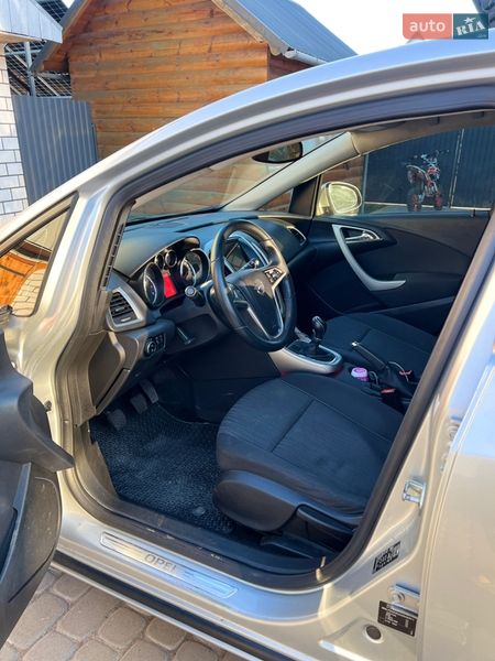 Хетчбек Opel Astra 2010 в Києві фото 15 Хетчбек Opel Astra 2010 в Києві