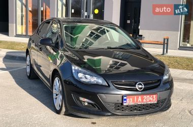 Хэтчбек Opel Astra 2015 в Львове