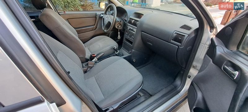 Седан Opel Astra 2007 в Ирпене
