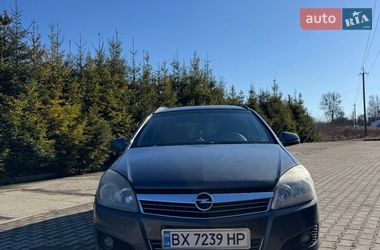 Універсал Opel Astra 2011 в Шепетівці