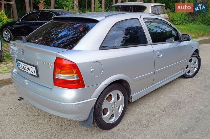 Хэтчбек Opel Astra 1999 в Киеве