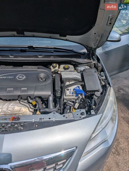 Opel Astra 2011 Opel Astra 2011