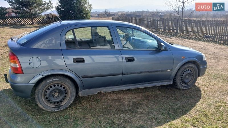 Хэтчбек Opel Astra 1998 в Рожнятове