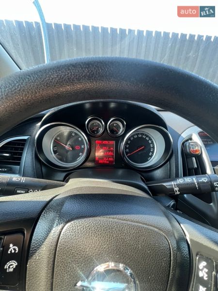 Универсал Opel Astra 2014 в Тернополе