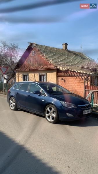 Універсал Opel Astra 2011 в Костопілі
