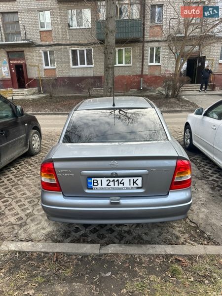 Седан Opel Astra 2008 в Миргороде