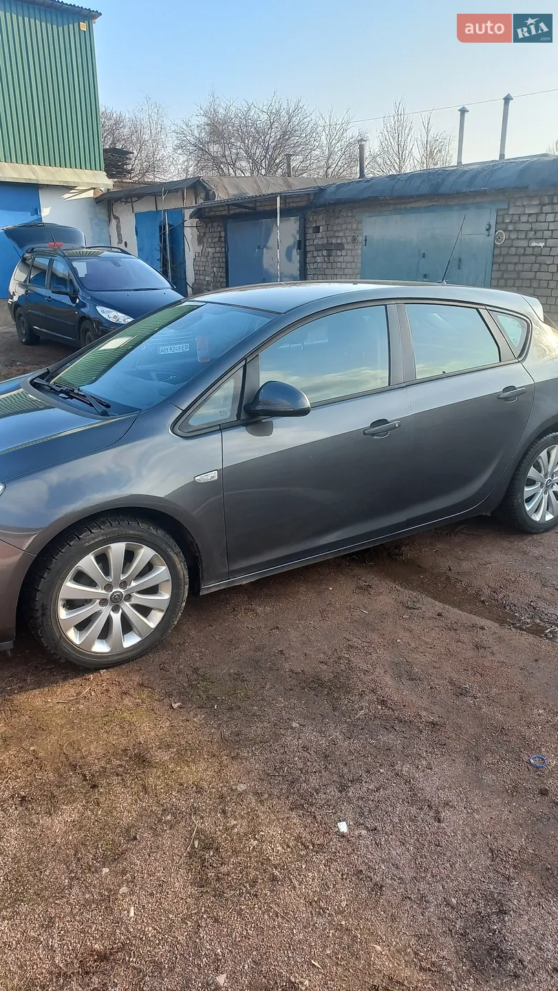 2010 Opel Astra - мініатюра 15