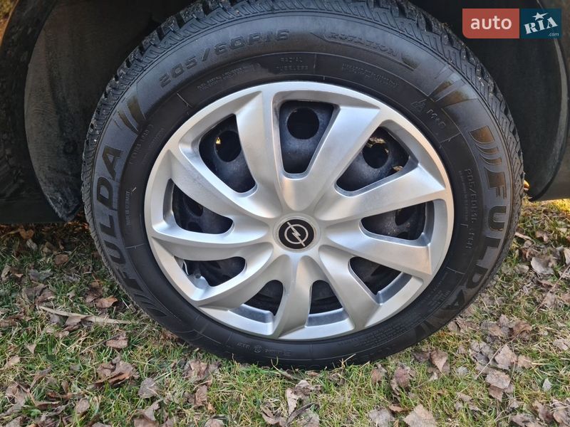 Универсал Opel Astra 2008 в Луцке