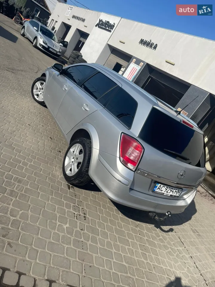 2010 Opel Astra - мініатюра 21