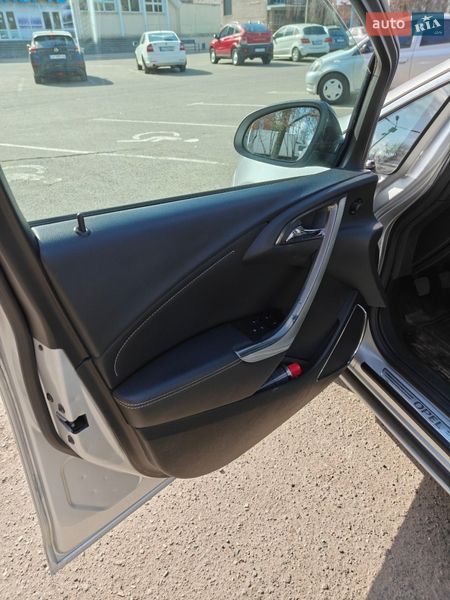 Хетчбек Opel Astra 2010 в Черкасах