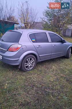 Хетчбек Opel Astra 2006 в Валках