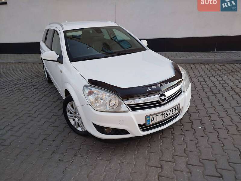 Универсал Opel Astra 2009 в Хмельницком