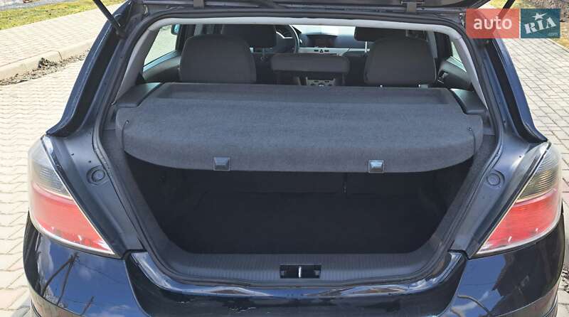 Хэтчбек Opel Astra 2008 в Луцке