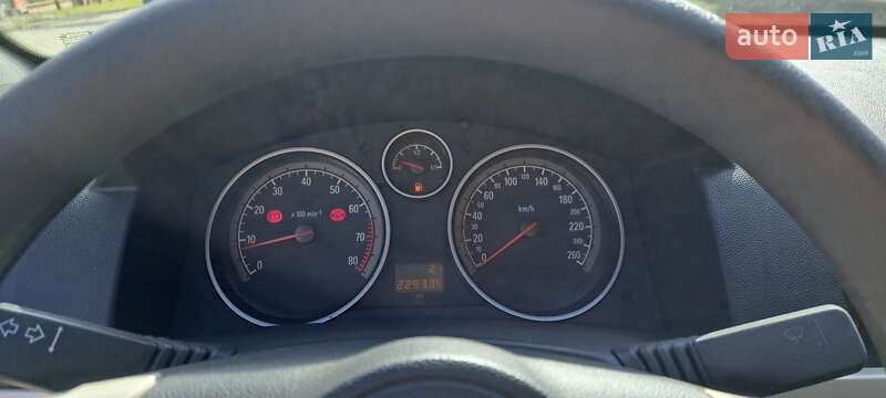 Хэтчбек Opel Astra 2008 в Луцке