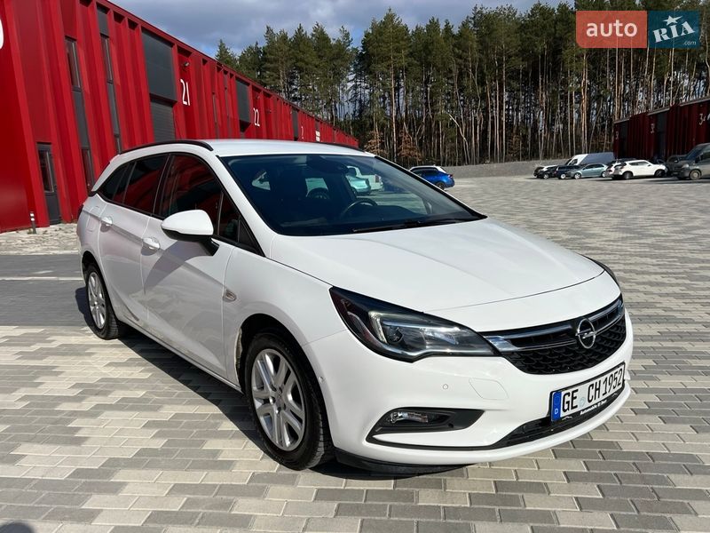 Универсал Opel Astra 2018 в Львове