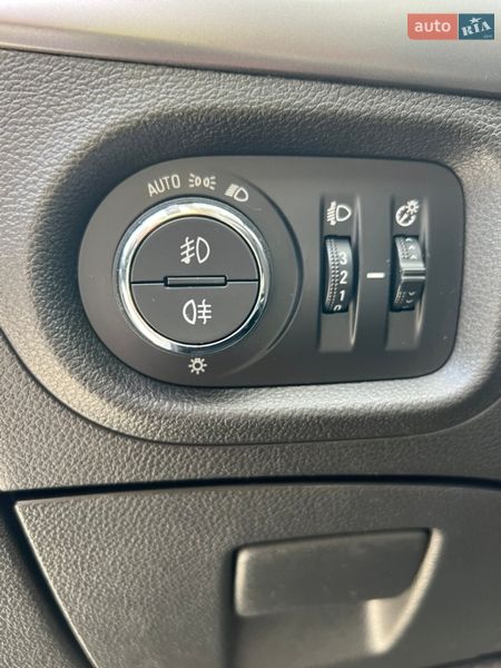 Универсал Opel Astra 2018 в Львове