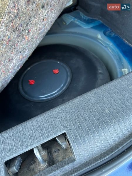 Хэтчбек Opel Astra 2007 в Вишневом фото 7 Хэтчбек Opel Astra 2007 в Вишневом