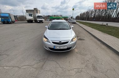 Универсал Opel Astra 2011 в Ивано-Франковске