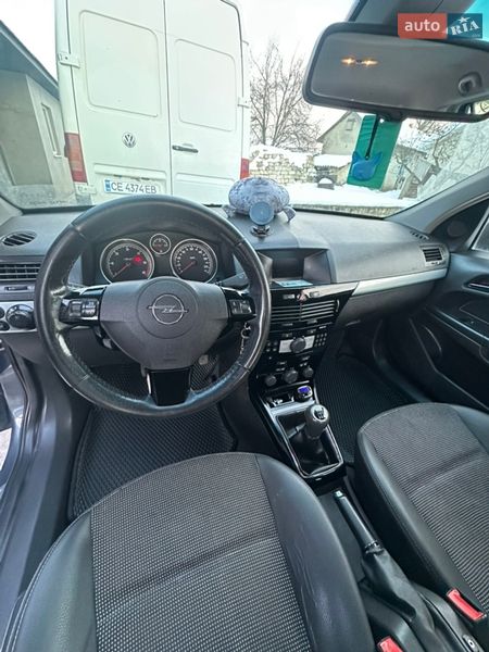 Універсал Opel Astra 2008 в Чернівцях