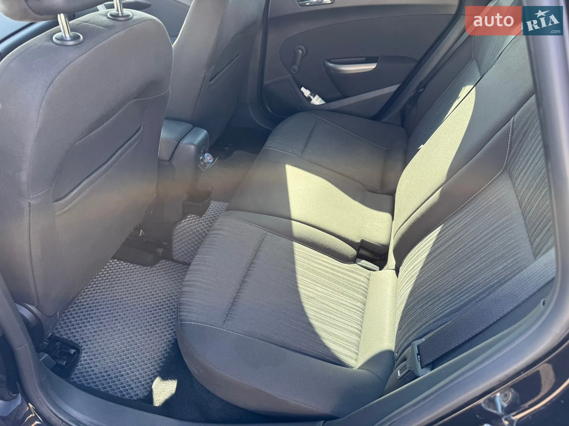2011 Opel Astra - мініатюра 13