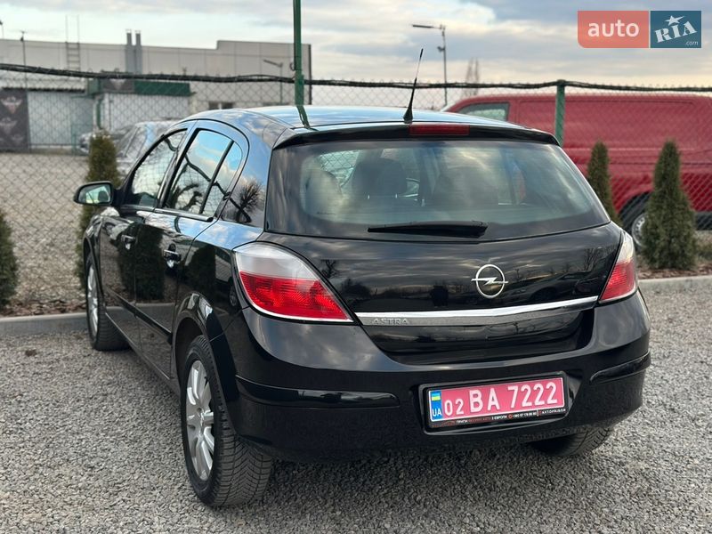 Хэтчбек Opel Astra 2004 в Виннице
