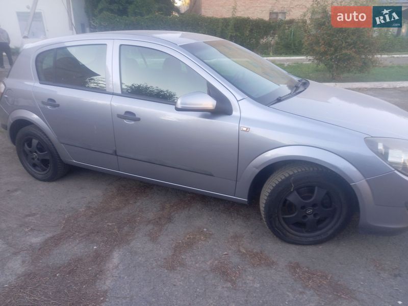 Хэтчбек Opel Astra 2005 в Звенигородке фото 4 Хэтчбек Opel Astra 2005 в Звенигородке