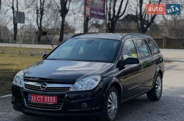 Универсал Opel Astra 2008 в Староконстантинове
