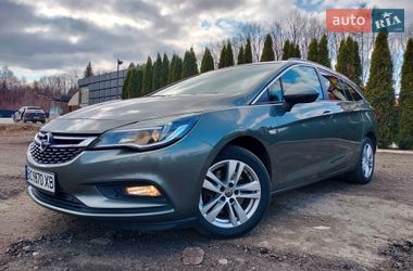 Універсал Opel Astra 2017 в Трускавці