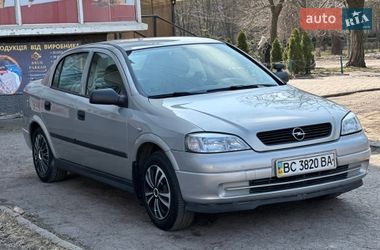 Седан Opel Astra 2007 в Новом Буге