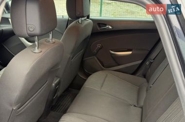 Универсал Opel Astra 2011 в Звягеле