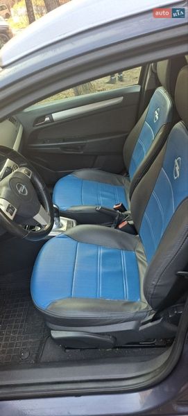 Хэтчбек Opel Astra 2007 в Киеве