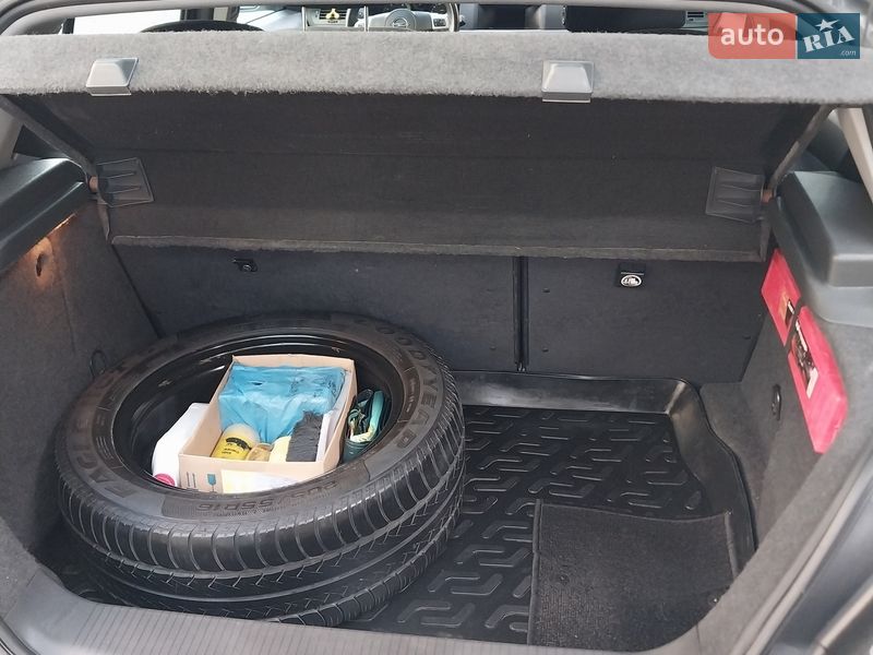 Хэтчбек Opel Astra 2011 в Ужгороде