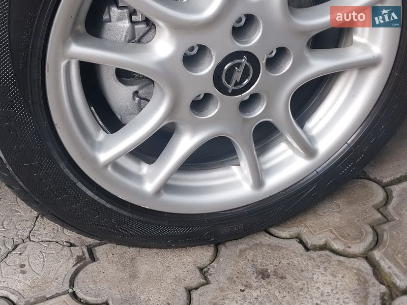 Хэтчбек Opel Astra 2011 в Ужгороде