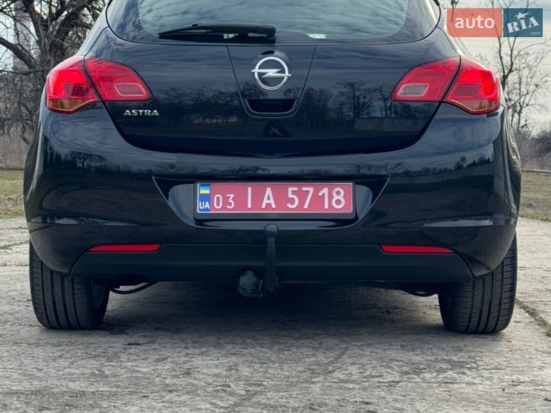 Хэтчбек Opel Astra 2010 в Слобожанском