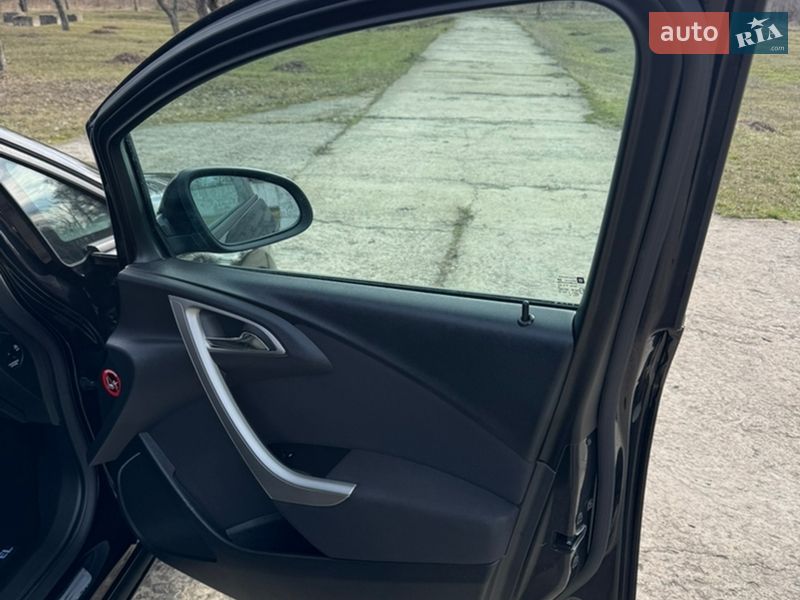 Хэтчбек Opel Astra 2010 в Слобожанском