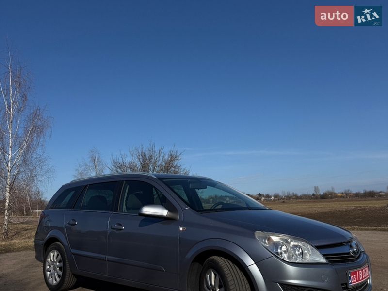 Універсал Opel Astra 2009 в Полтаві
