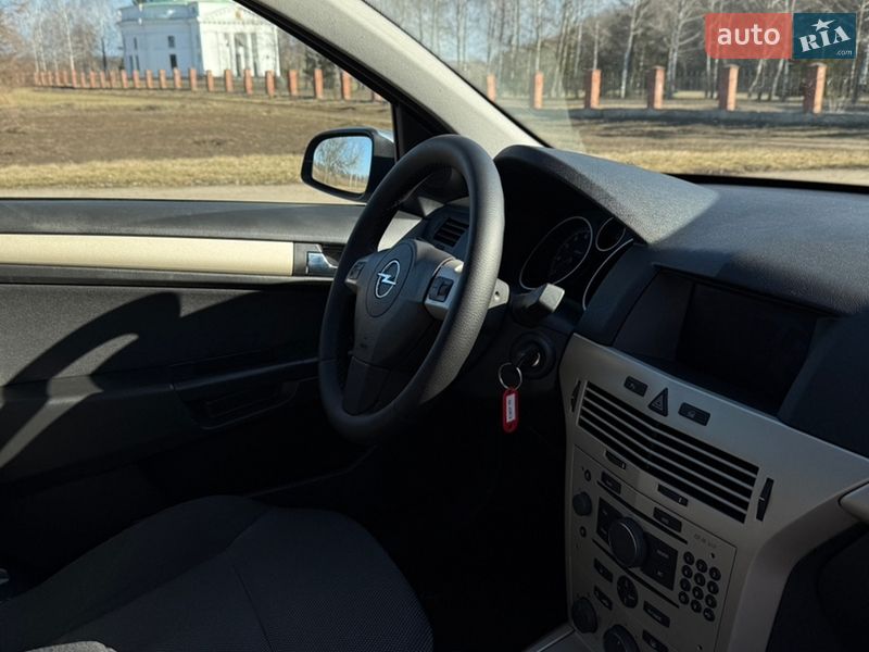 Універсал Opel Astra 2009 в Полтаві