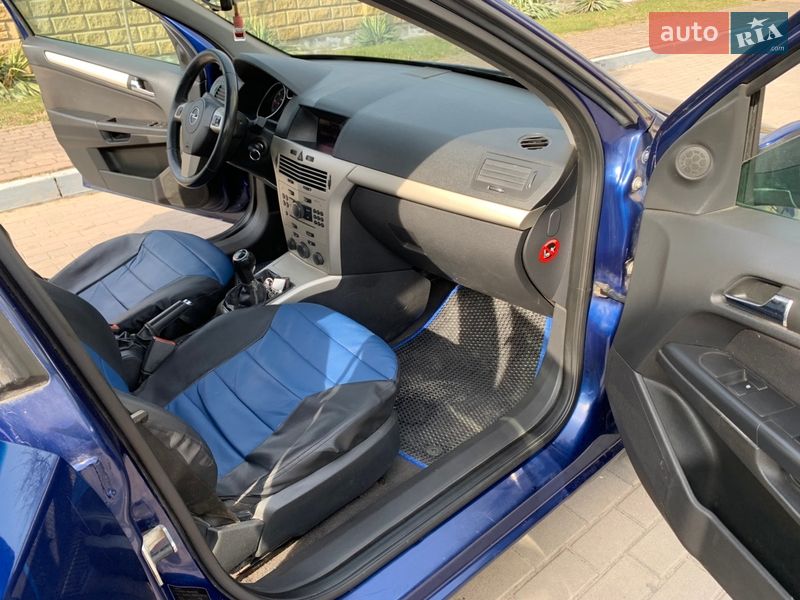 Універсал Opel Astra 2008 в Нововолинську