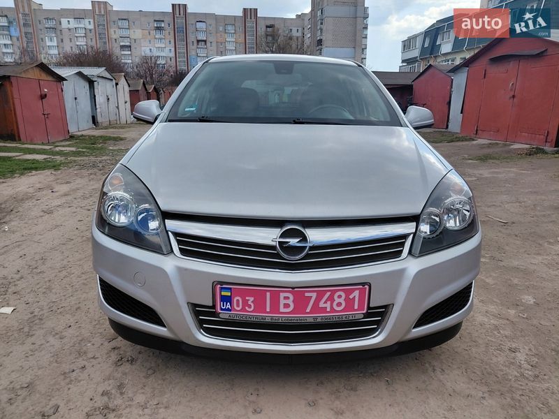 Универсал Opel Astra 2010 в Ровно фото Универсал Opel Astra 2010 в Ровно