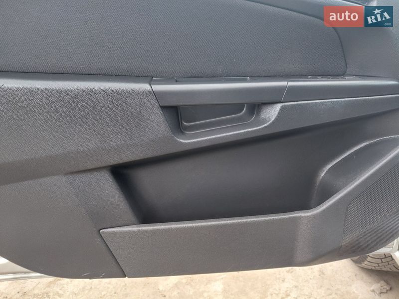 Универсал Opel Astra 2010 в Ровно фото 14 Универсал Opel Astra 2010 в Ровно