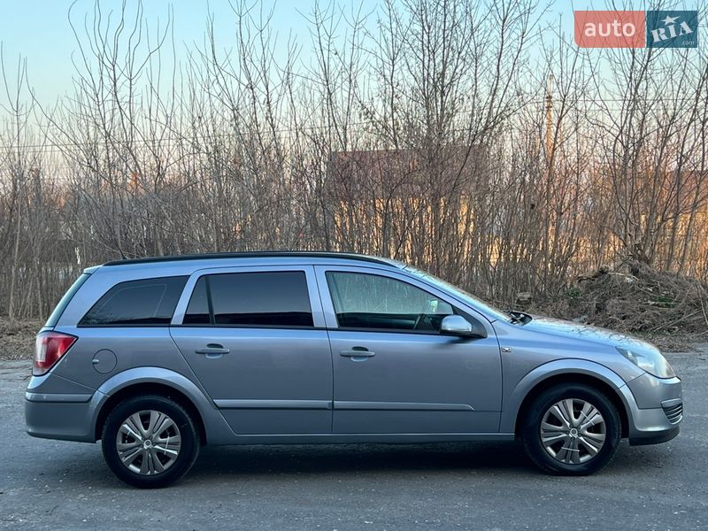 Универсал Opel Astra 2005 в Луцке