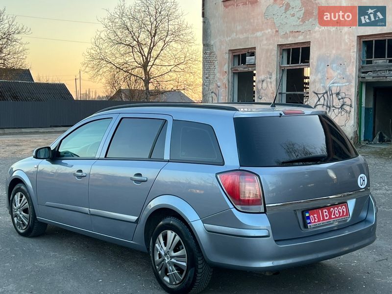 Универсал Opel Astra 2005 в Луцке