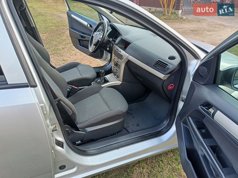 Универсал Opel Astra 2006 в Коломые